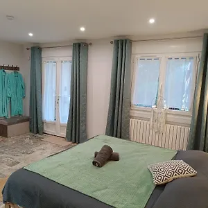  Séjour chez l'habitant Ecrin De Nature Sous Les Pins